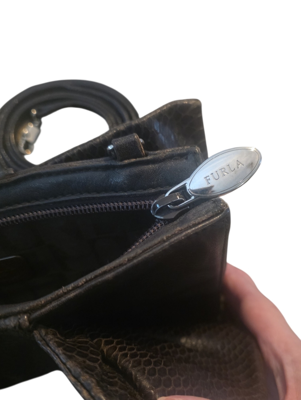 Vintage Furla Bow Crossbody Bag - Picture 4 of 6